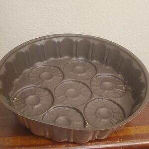 8 Inch Non-Stick Brown Cake Mold